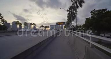 在港口大道大桥到迈阿密市中心的运动视频骑行4k60p